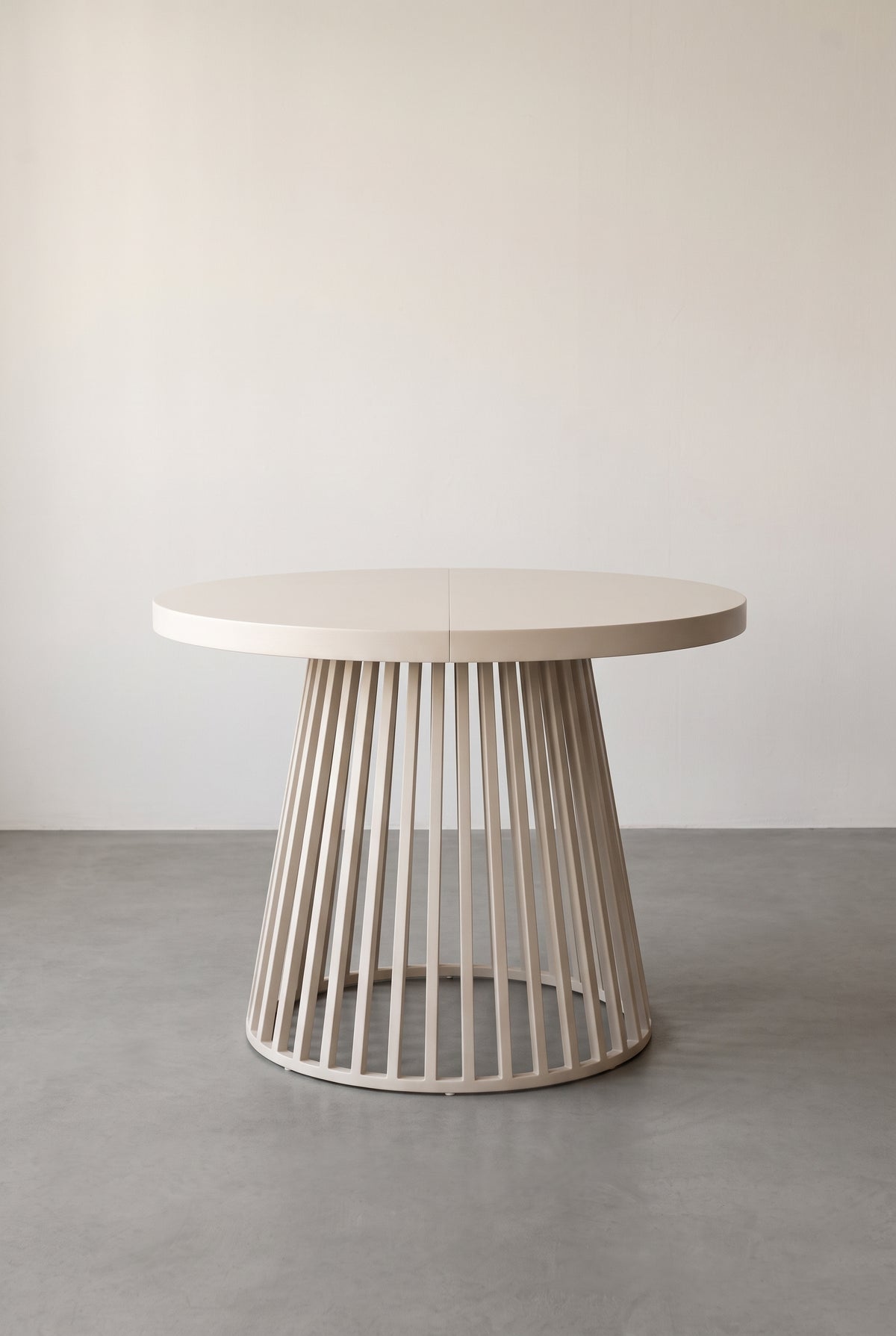 Table ronde extensible 3 positions, 100 à 176 cm, plateau 3 cm, vue d'ensemble