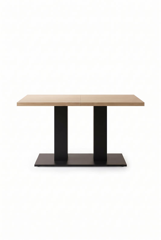 Table à manger extensible bois naturel 140 à 180 cm, plateau 30 mm, sur fond blanc