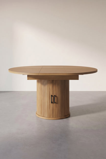 Table ronde extensible en ovale, noyer clair, 118 à 158 cm, 6 personnes, dépliée